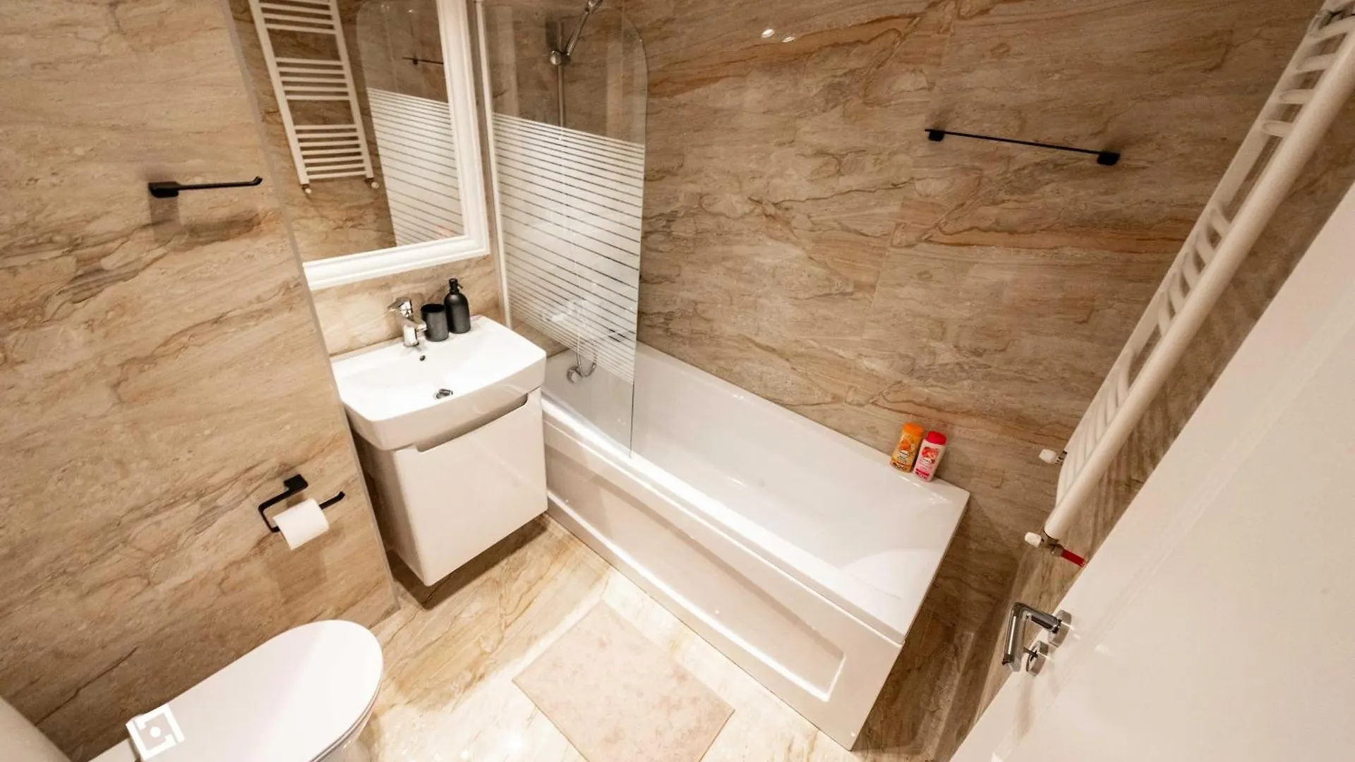 Central Residence Apartment 512 Bucharest 0*,  Romania